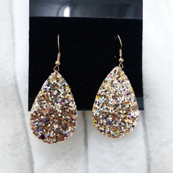 Lightweight Party Glittery Earrings - Picture 2 of 3